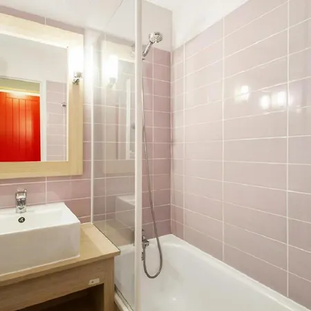 - Maeva Moliets-et-Maa